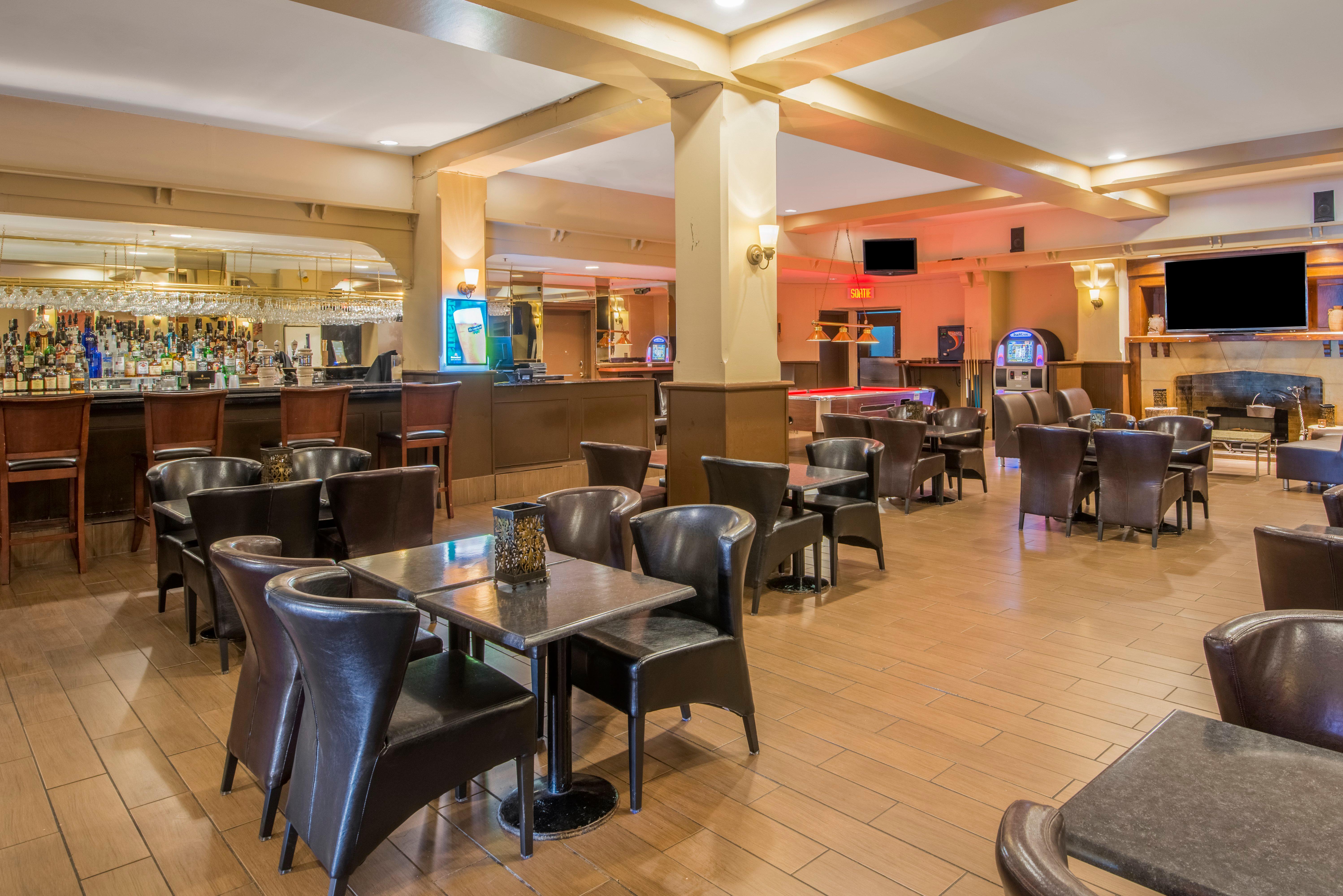 Armon Plaza Montreal Airpt, Trademark Collection By Wyndham Buitenkant foto