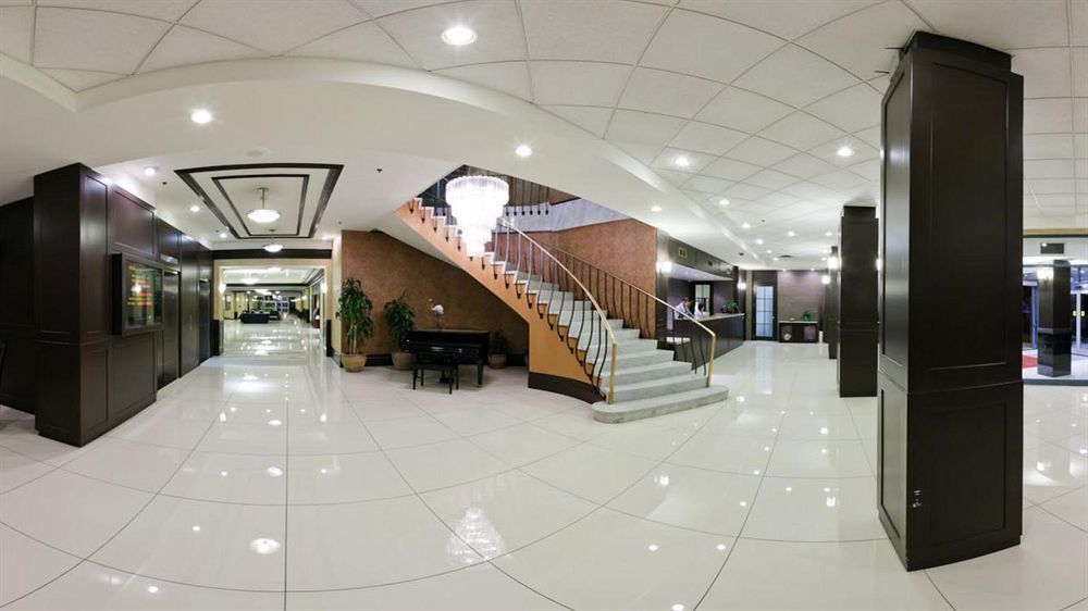 Armon Plaza Montreal Airpt, Trademark Collection By Wyndham Buitenkant foto